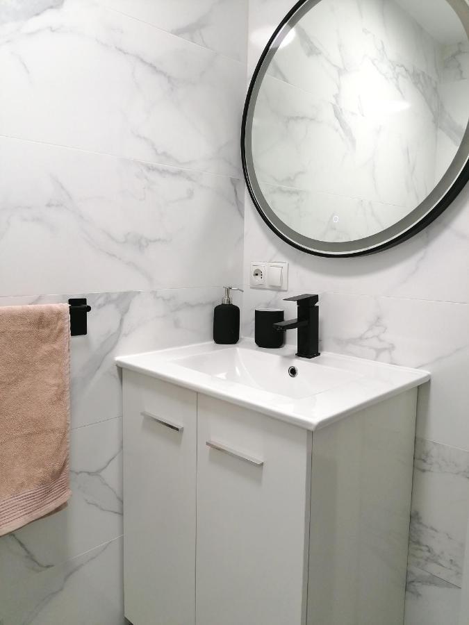 Brisamar Apartamento Con Aire Acondicionado 토레몰리노스 외부 사진