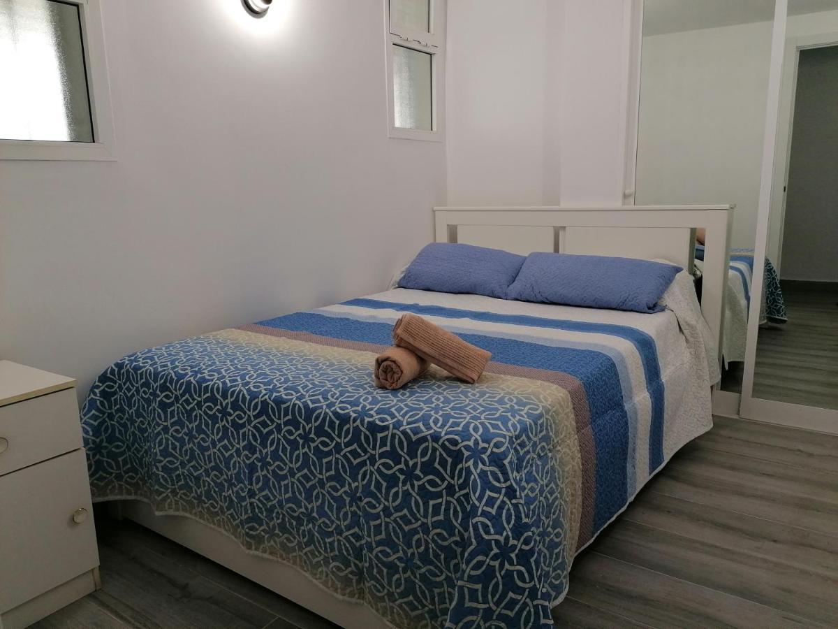 Brisamar Apartamento Con Aire Acondicionado 토레몰리노스 외부 사진